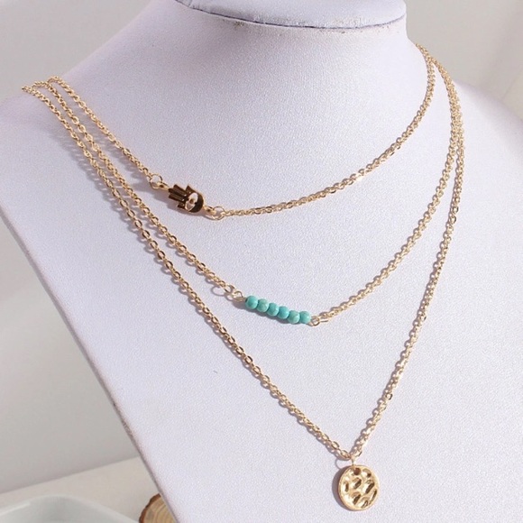 MULTI LAYERED HASMA HAND NECKLACE - Picture 3 of 5